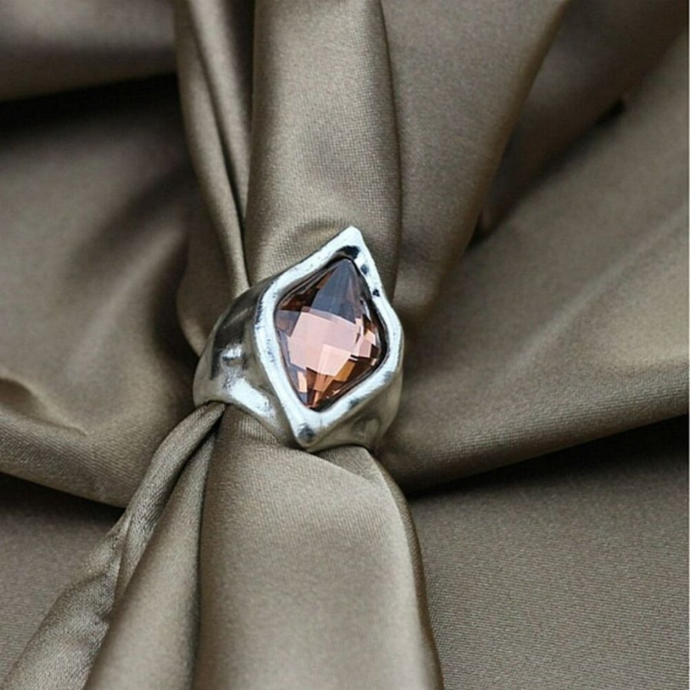 Zuri Cadance Silver Ring with Tourmaline Pink Colored Crystal Size 9 Gift Boxed - Picture 11 of 11